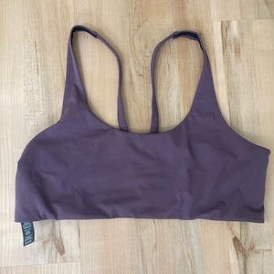 Vuori sports bra